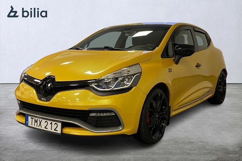 Begagnad Renault Clio IV Trophy 203 HK (149 kW) 2015 Gul Halvkombi