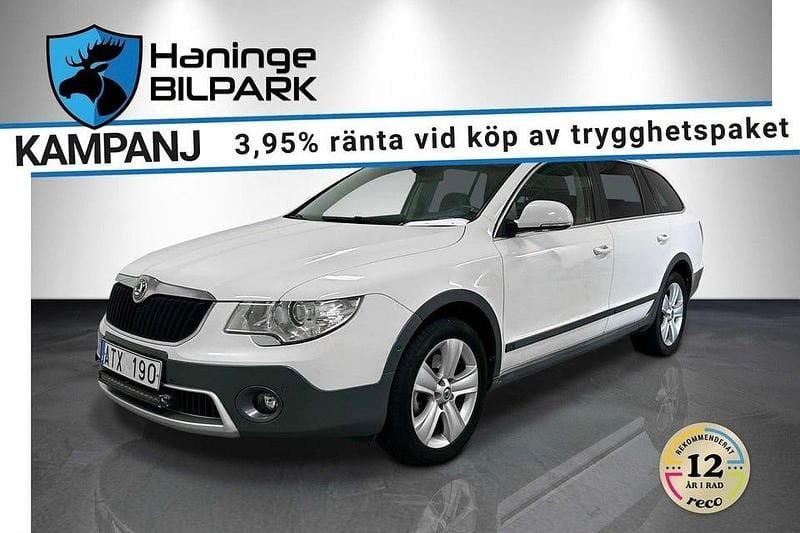 Vit Begagnad 2012 Skoda Superb Kombi | 99 900 kr (Marknadspris) - Bild 1/2