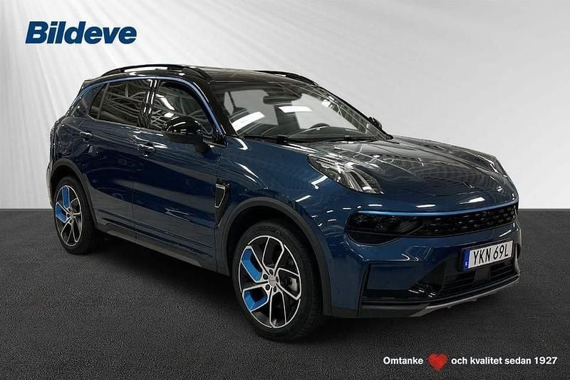 Blå Begagnad 2023 Lynk & Co 01 SUV | 309 900 kr (Marknadspris) - Bild 1/4