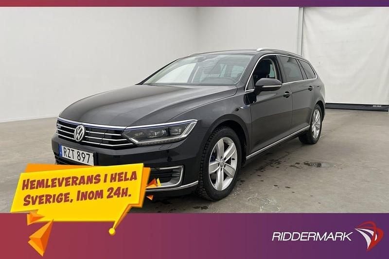 Svart Begagnad 2016 VW Passat GTE Kombi | 179 800 kr (Marknadspris) - Bild 1/3