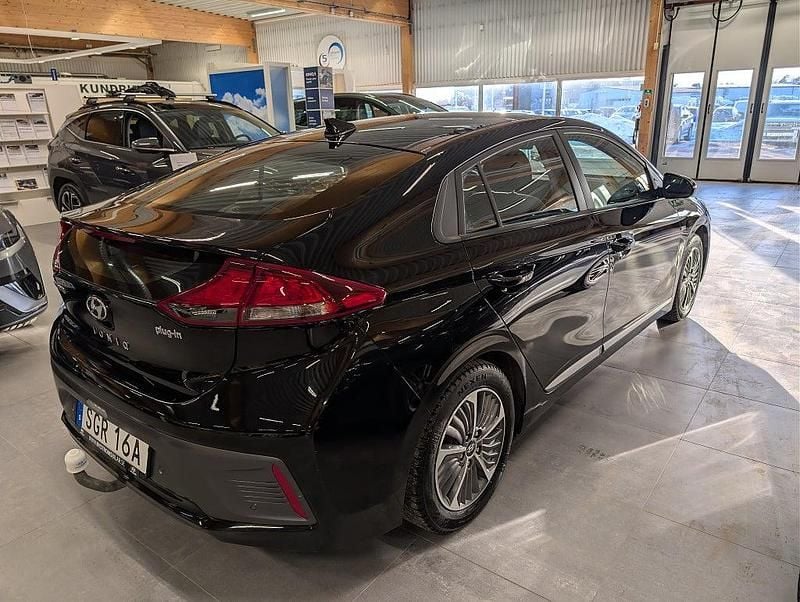 Begagnad Hyundai Ioniq Trend 105 HK (77 kW) 2019 Svart Halvkombi