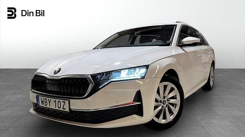 Vit Begagnad 2025 Skoda Octavia Selection Kombi | 304 900 kr (Marknadspris) - Bild 1/4