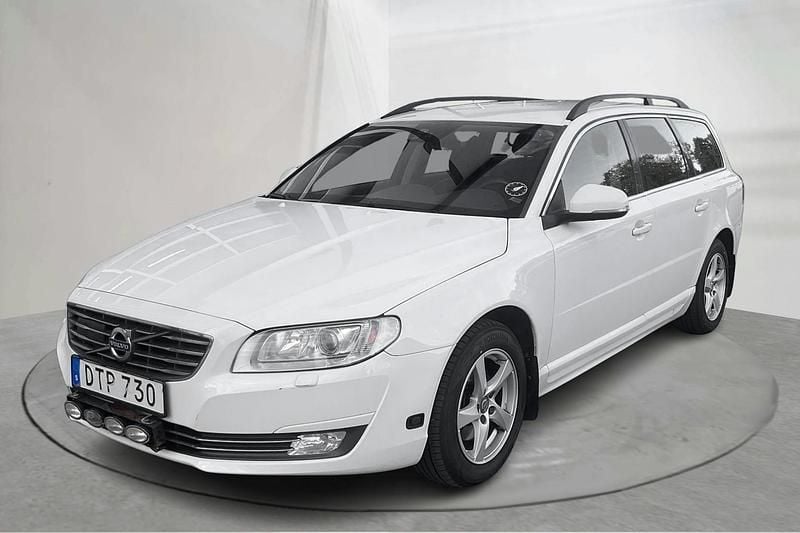 Vit Begagnad 2016 Volvo V70 Momentum Kombi | 98 000 kr (Bra pris) - Bild 1/4