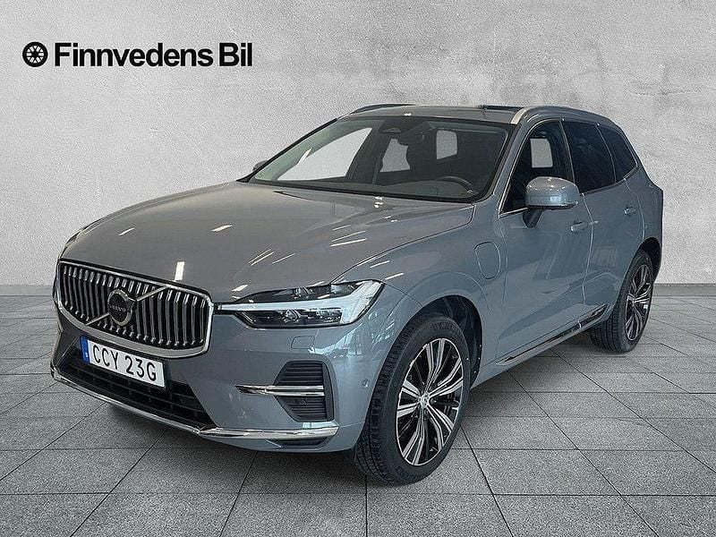 Grå Begagnad 2023 Volvo XC60 Core SUV | 429 900 kr (Bra pris) - Bild 1/4