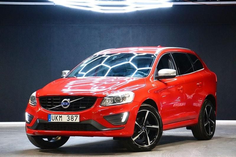 Röd Begagnad 2014 Volvo XC60 R-Design SUV | 219 900 kr (Marknadspris) - Bild 1/4