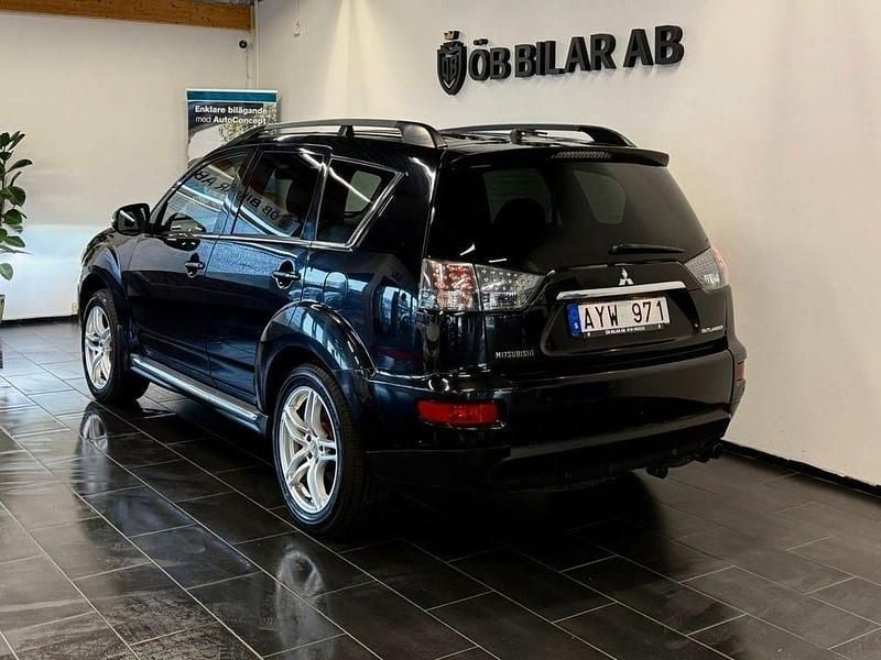Begagnad Mitsubishi Outlander 156 HK (114 kW) 2012 Svart SUV