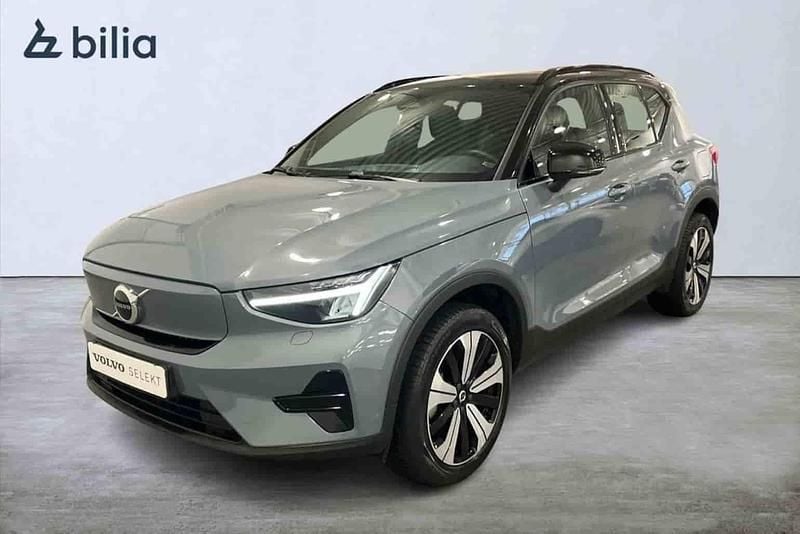 Grå Begagnad 2023 Volvo XC40 Single Motor SUV | 329 900 kr - Bild 1/1