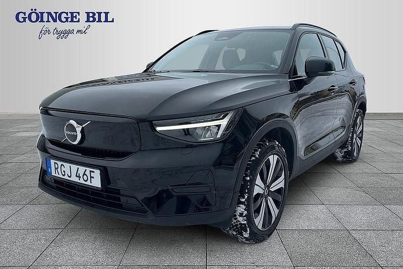 Svart Begagnad 2022 Volvo XC40 Core SUV | 349 900 kr (Superpris) - Bild 1/2