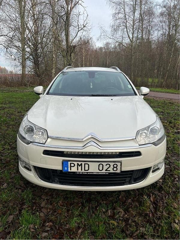 Vit Begagnad 2013 Citroën C5 Kombi | 60 000 kr (Marknadspris) - Bild 1/4
