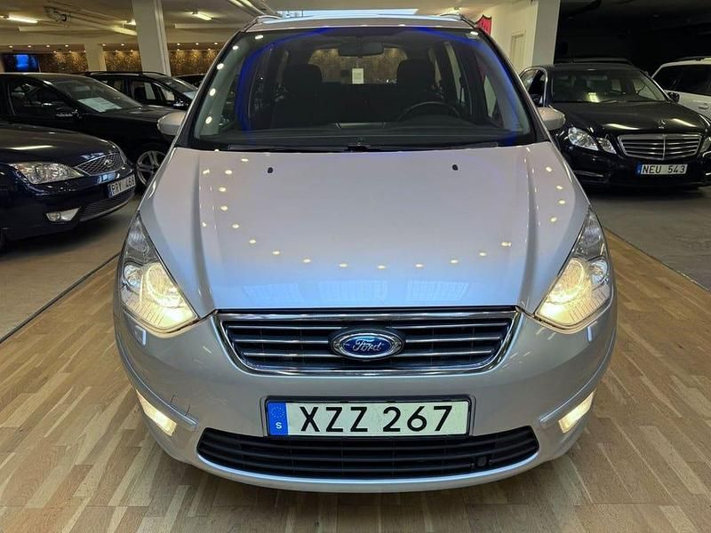 Begagnad Ford Galaxy 146 HK (107 kW) 2011 Grå Minibuss