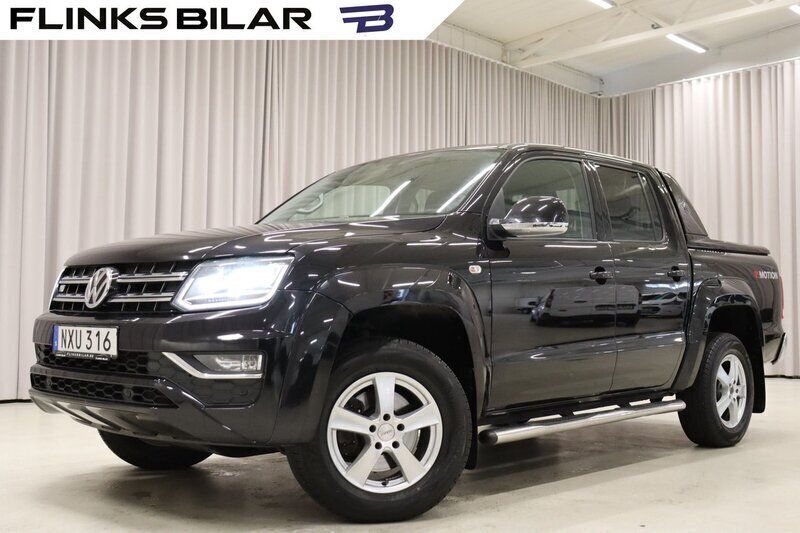 Svart (deep black pärleffekt) Begagnad 2017 VW Amarok Aventura Pickup | 259 900 kr (Bra pris) - Bild 1/4