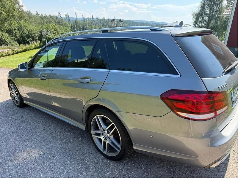 Silver Begagnad 2015 Mercedes E250 AMG Kombi | 205 000 kr (Marknadspris) - Bild 1/4