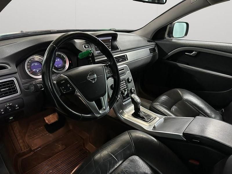 Begagnad Volvo XC70 Momentum 163 HK (119 kW) 2013 Svart Kombi