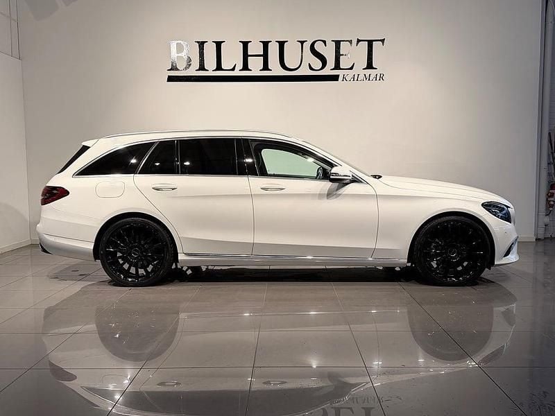 Begagnad Mercedes C220 Avantgarde 194 HK (142 kW) 2020 Vit Kombi