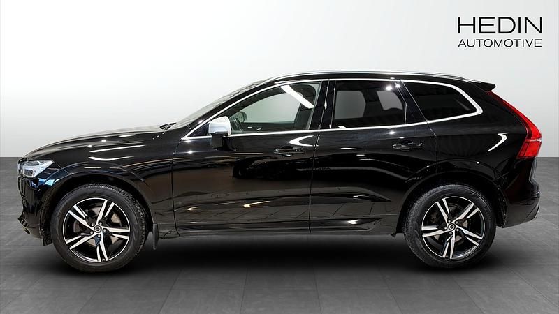Begagnad Volvo XC60 R-Design 254 HK (186 kW) 2017 Svart SUV