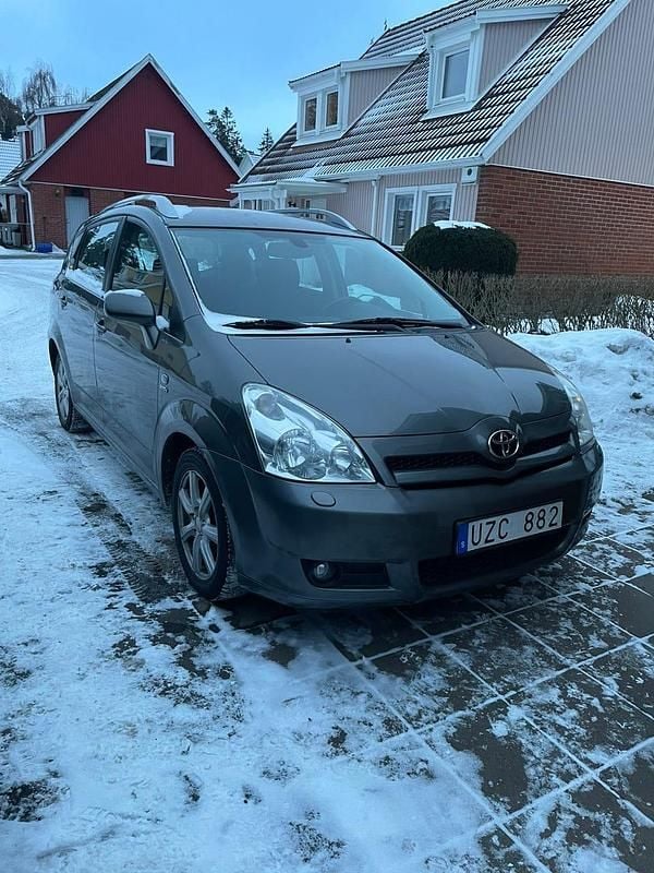 Begagnad 2004 Toyota Corolla Kombi | 47 000 kr (Bra pris) - Bild 1/4