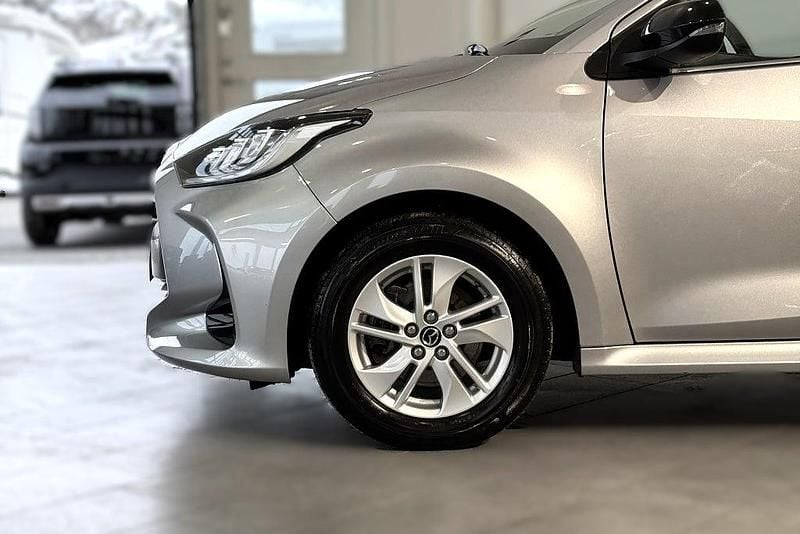 Begagnad Mazda 2 Comfort 116 HK (85 kW) 2023 Grå Halvkombi