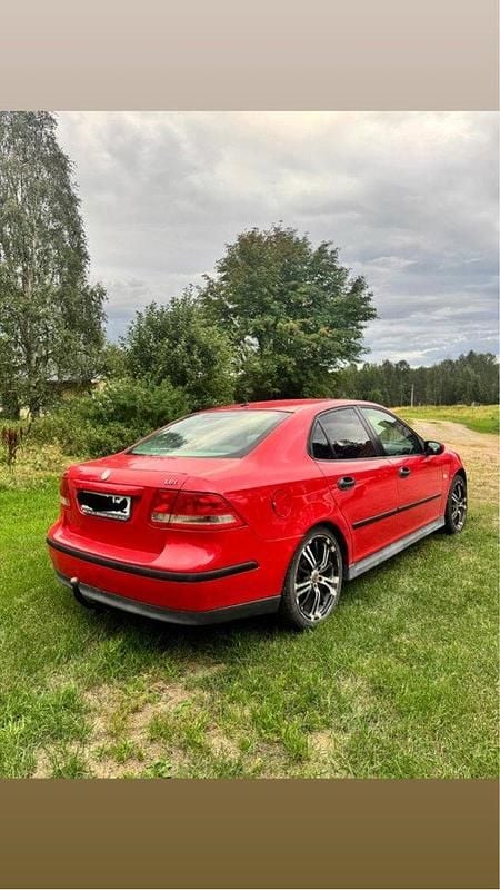 Röd Begagnad 2003 Saab 9-3 Linear Sedan | 17 000 kr (Marknadspris) - Bild 1/4