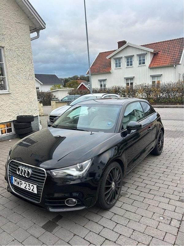 Svart Begagnad 2013 Audi A1 Halvkombi | 79 000 kr (Superpris) - Bild 1/4