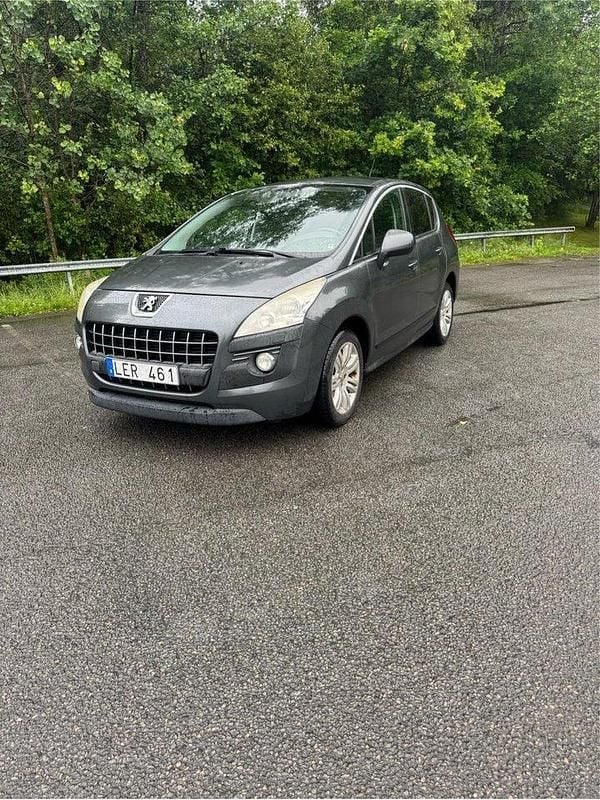 Grå Begagnad 2010 Peugeot 3008 Kombi | 18 000 kr (Bra pris) - Bild 1/4