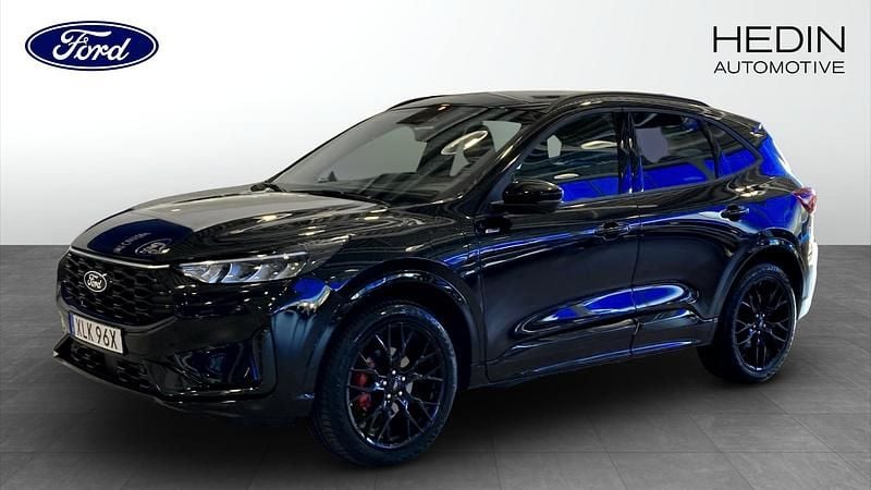 Svart (black) Ny 2025 Ford Kuga ST-Line X SUV | 499 000 kr (Dyr) - Bild 1/4