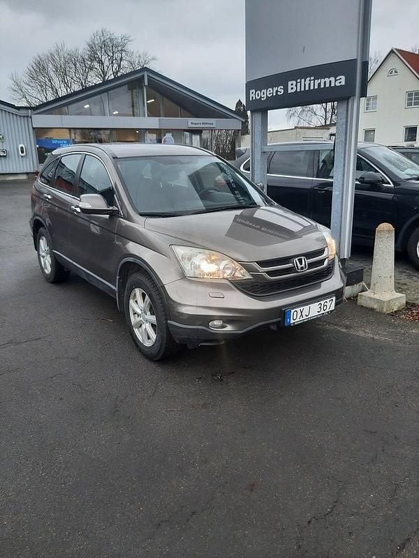 Grå Begagnad 2010 Honda CR-V SUV | 75 000 kr (Superpris) - Bild 1/4
