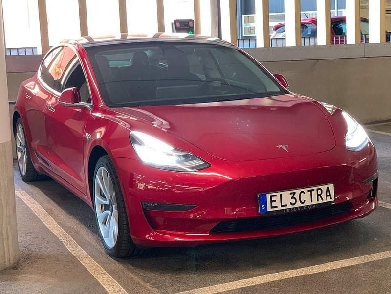 Begagnad 2019 Tesla Model 3 Long Range AWD Sedan | 205 000 kr (Marknadspris) - Bild 1/1
