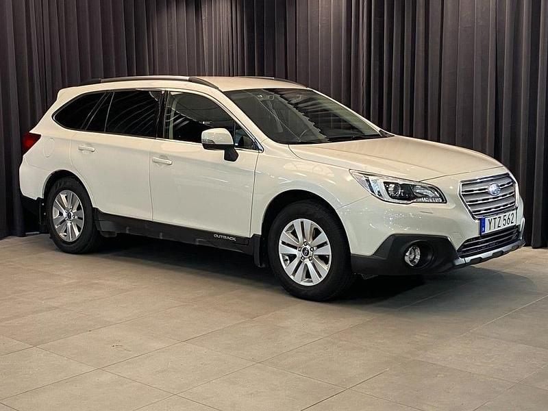 Vit Begagnad 2017 Subaru Outback Kombi | 134 900 kr (Marknadspris) - Bild 1/4