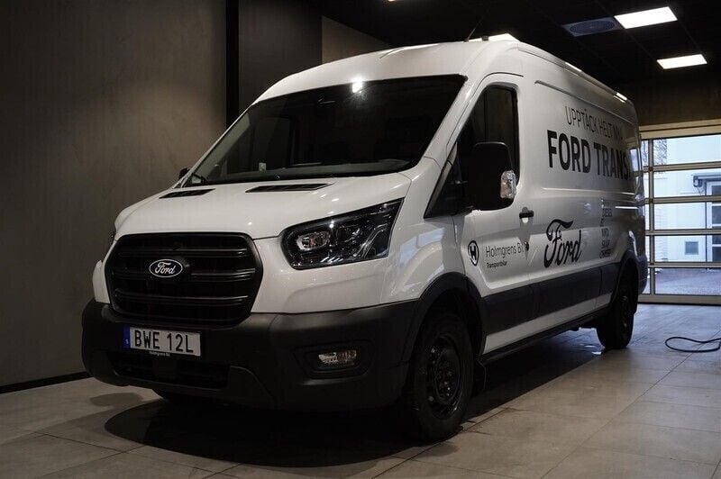 Vit Begagnad 2024 Ford Transit Trend Van | 701 885 kr - Bild 1/4