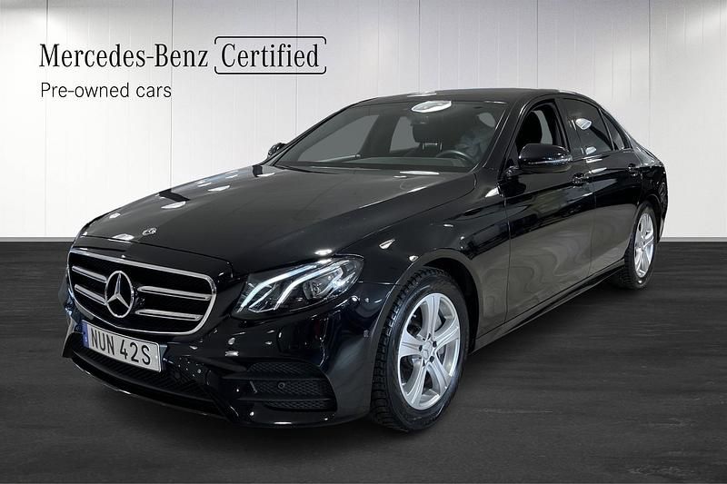 Svart Begagnad 2019 Mercedes E200 AMG Sedan | 339 900 kr (Lite dyr) - Bild 1/4