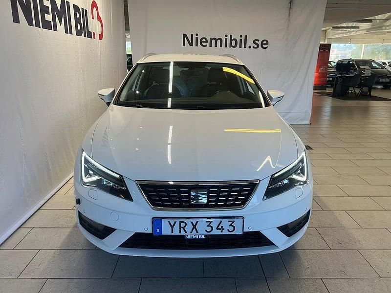 Begagnad Seat Leon ST XCELLENCE 150 HK (110 kW) 2017 Vit Kombi
