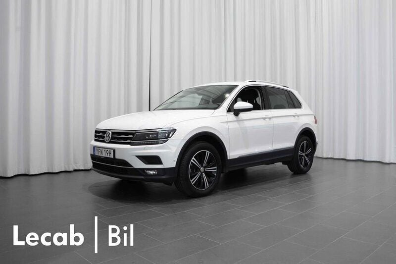 Vit (pure white) Begagnad 2019 VW Tiguan SUV | 299 500 kr (Marknadspris) - Bild 1/4