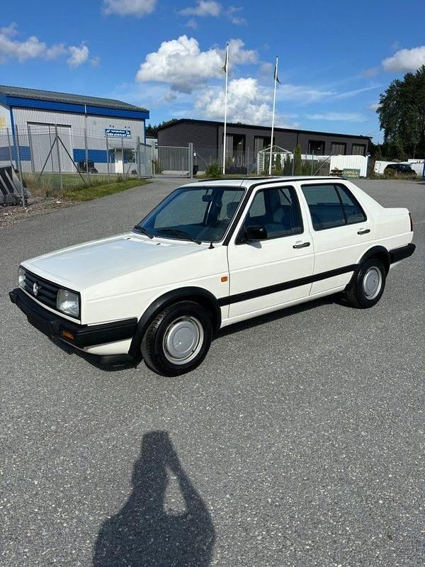 Vit Begagnad 1988 VW Jetta Sedan | 69 900 kr - Bild 1/4