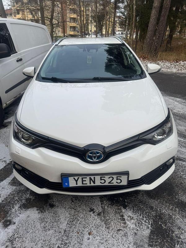 Begagnad 2018 Toyota Auris Touring Sports Kombi | 160 000 kr (Marknadspris) - Bild 1/4