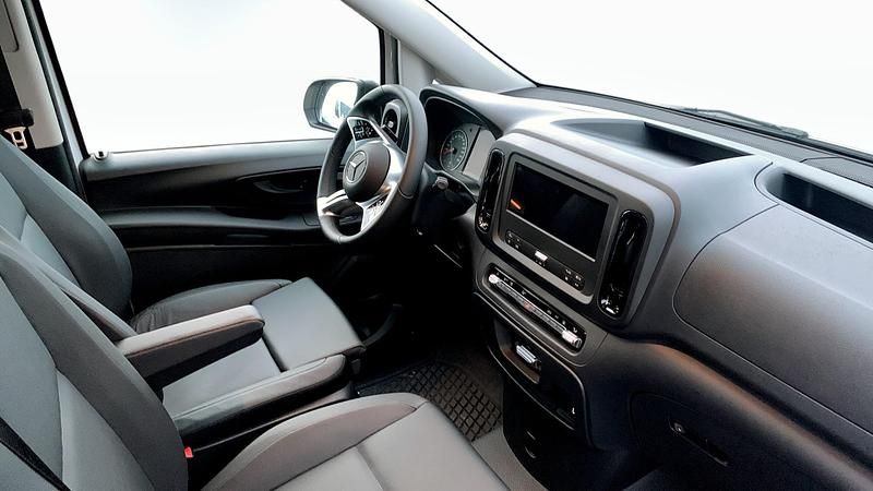 Ny Mercedes Vito 2025 Vit Van