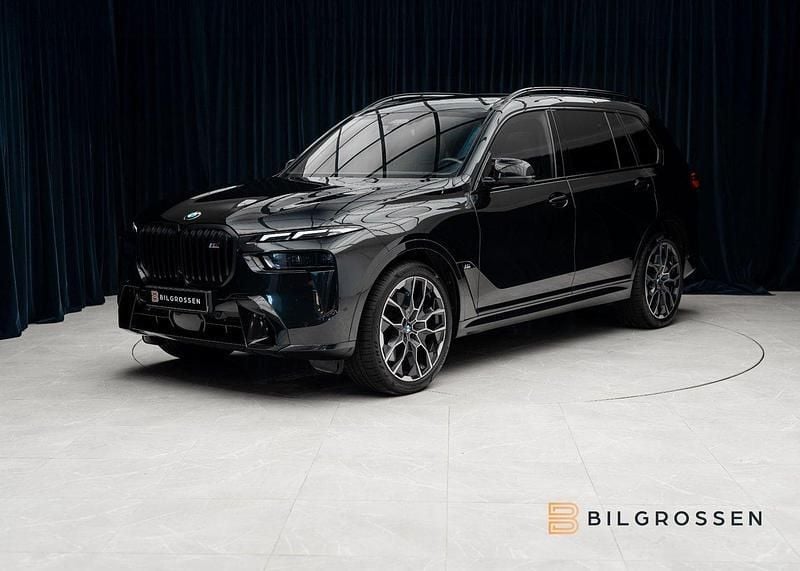 Svart Begagnad 2023 BMW X7 Comfort Edition SUV | 1 099 900 kr - Bild 1/4