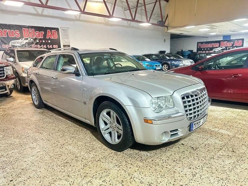 Begagnad Chrysler 300C Touring 193 HK (141 kW) 2006 Silver Kombi