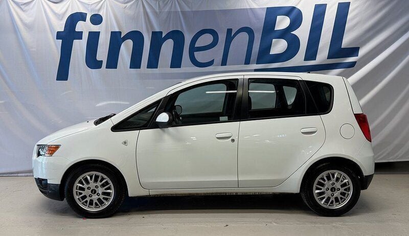 Vit Begagnad 2009 Mitsubishi Colt Halvkombi | 59 500 kr (Lite dyr) - Bild 1/4