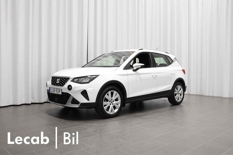 Vit Begagnad 2022 Seat Arona SUV | 179 500 kr (Marknadspris) - Bild 1/4