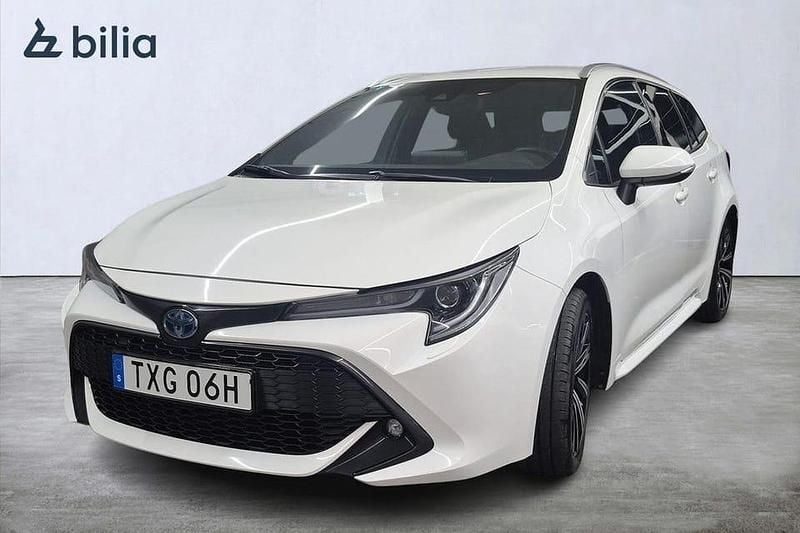 Vit Begagnad 2021 Toyota Corolla Kombi | 239 000 kr (Marknadspris) - Bild 1/3