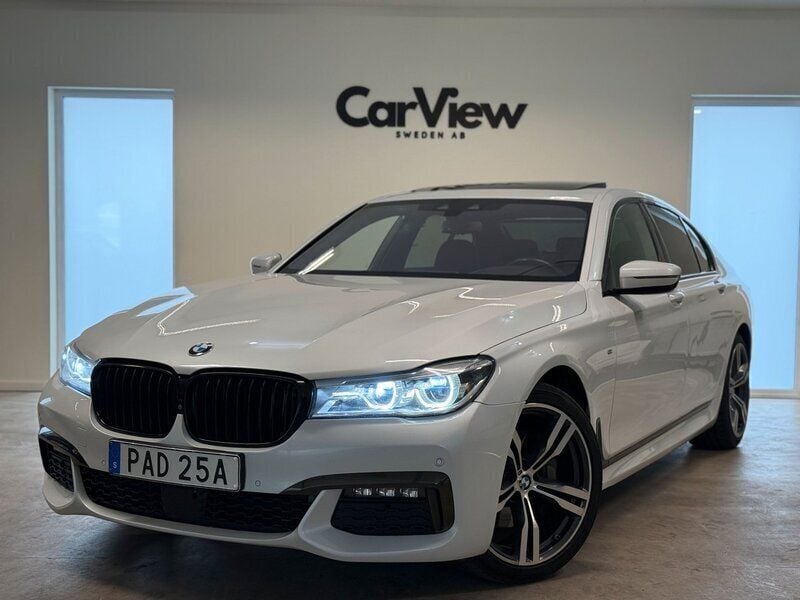 Vit Begagnad 2016 BMW 740 M Sport Sedan | 409 900 kr - Bild 1/4