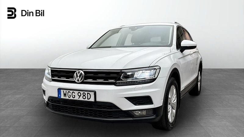 Vit Begagnad 2020 VW Tiguan Executive SUV | 259 900 kr (Bra pris) - Bild 1/4