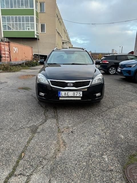 Svart Begagnad 2011 Kia Ceed Sportswagon Kombi | 32 000 kr (Bra pris) - Bild 1/4