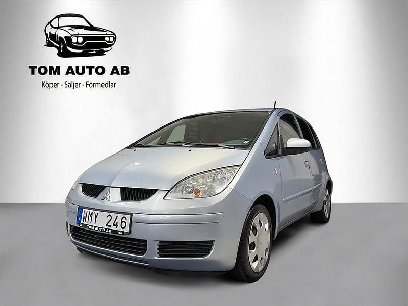 Blå Begagnad 2005 Mitsubishi Colt Halvkombi | 25 000 kr (Marknadspris) - Bild 1/4