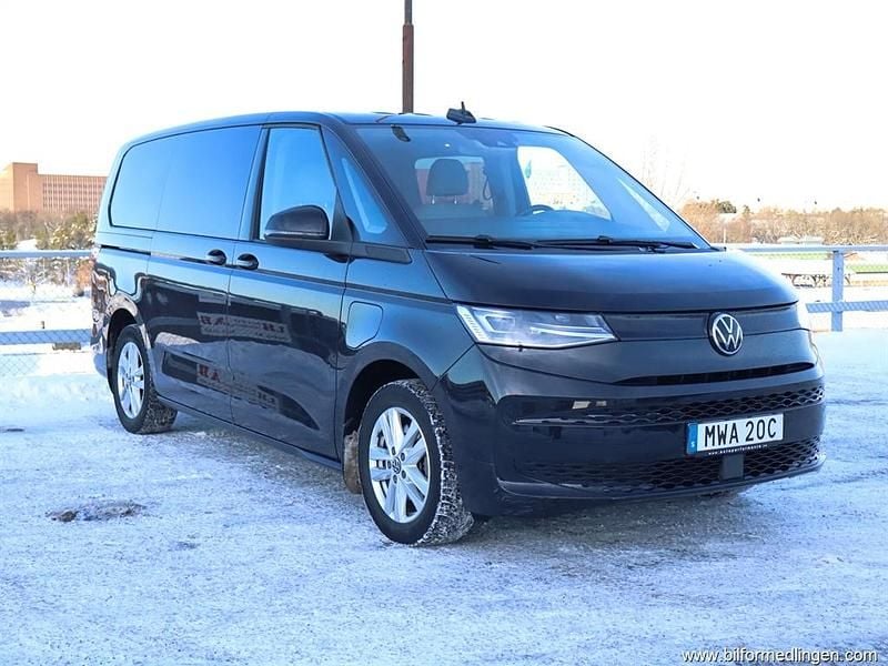 Begagnad VW Multivan S 218 HK (160 kW) 2023 Svart Van