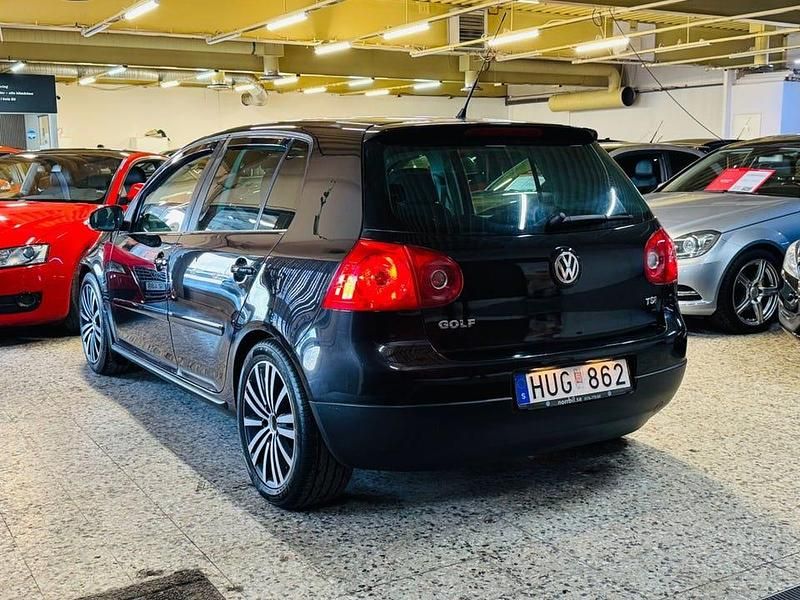 Begagnad VW Golf VI 141 HK (103 kW) 2009 Svart Halvkombi