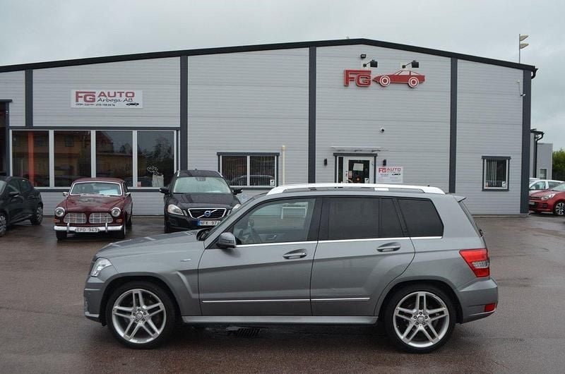 Silver Begagnad 2012 Mercedes GLK220 AMG line SUV | 114 900 kr (Marknadspris) - Bild 1/4