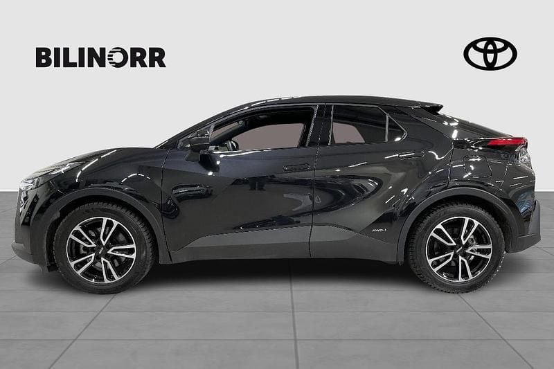 Begagnad Toyota C-HR Style 200 HK (147 kW) 2024 Svart SUV
