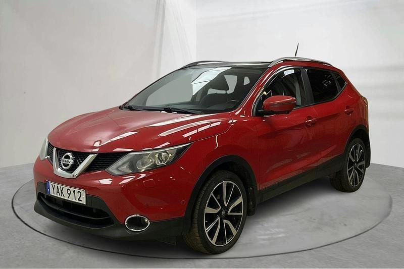 Röd Begagnad 2016 Nissan Qashqai 360º SUV | 98 000 kr (Bra pris) - Bild 1/4