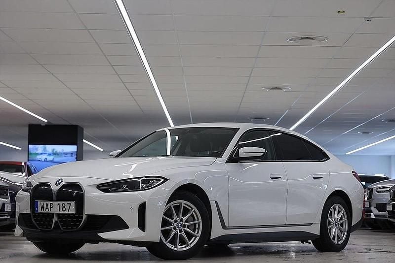 Begagnad BMW i4 250 kW (340 HK) 2023 Vit Sedan